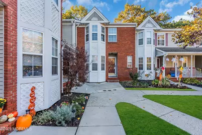 31 Lexington Court, Holmdel, NJ 07733 - Photo 2