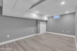 20 Mulberry Ln, Holmdel, NJ 07733 - Photo 32