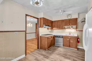 32 Camelot Dr, Toms River Township, NJ 08755 - Photo 10