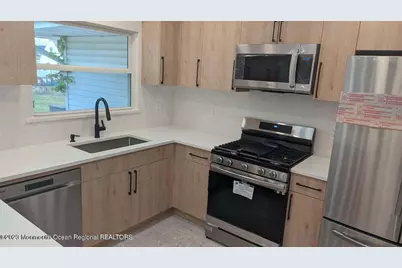 254 Garfield Avenue, Oakhurst, NJ 07755 - Photo 8