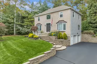 34 Serpentine Dr, Atlantic Highlands, NJ 07716 - Photo 2