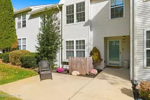 215 Tennis Ct, Wall Township, NJ 07719 - Photo 4