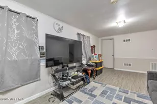 672 Hopping Rd, Belford, NJ 07718 - Photo 8