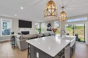 172 Mustang Dr, Manalapan Township, NJ 07726 - Photo 14