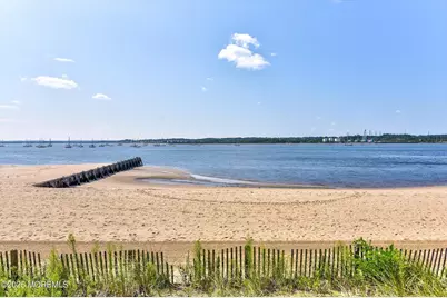 389 Jeffries Street, Perth Amboy, NJ 08862 - Photo 14