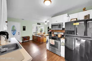 605 Sinclair Ave, Lanoka Harbor, NJ 08734 - Photo 6