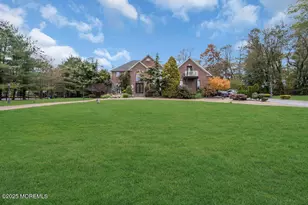 176 Oakland Mills Rd, Manalapan Township, NJ 07726 - Photo 2