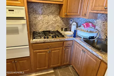 275 Prospect Street #J 17, East Orange, NJ 07017 - Photo 4