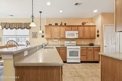 70 Cromwell Lane, Jackson, NJ 08527 - Photo 10