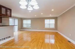 34 Chimney Ct, Laurence Harbor, NJ 08879 - Photo 4