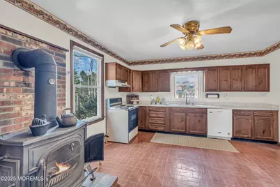 627 Beers Street, Hazlet Township, NJ 07730 - Photo 26