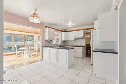 34 Sherwood Road, Manalapan Township, NJ 07726 - Photo 12