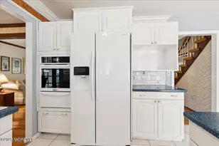 34 Sherwood Rd, Manalapan Township, NJ 07726 - Photo 10