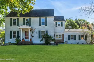 33 Swartzel Dr, Middletown, NJ 07748 - Photo 1