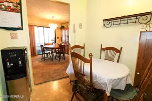 24 Meadow Green Cir, Manalapan Township, NJ 07726 - Photo 6