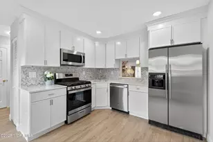 61 Albury Way, North Brunswick Township, NJ 08902 - Photo 2