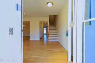 Q10 Quincy Circle, Dayton, NJ 08810 - Photo 2