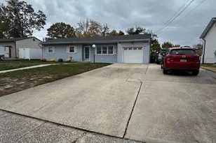 1425 Nevada Dr, Toms River Township, NJ 08753 - Photo 2