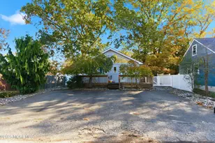 833 Rodgers St, Lanoka Harbor, NJ 08734 - Photo 2