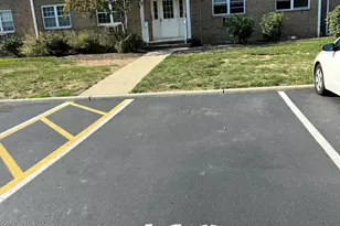 12 Manchester Ct, Freehold, NJ 07728 - Photo 2