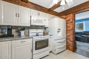 608 Raritan Ave, Atlantic Highlands, NJ 07716 - Photo 10