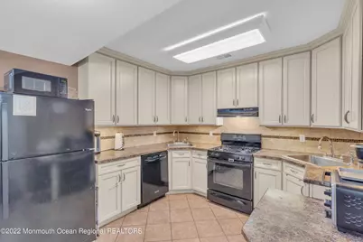 5 Ford Avenue, Lakewood, NJ 08701 - Photo 44