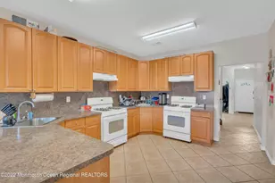 5 Ford Ave, Lakewood, NJ 08701 - Photo 14