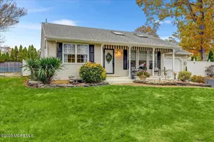 55 Crest Dr, Brick, NJ 08724 - Photo 2