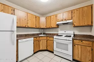 20 Austin Ct, Freehold, NJ 07728 - Photo 14