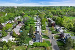 124 Robinson Pl, Shrewsbury, NJ 07702 - Photo 4