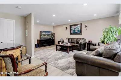 111 Joan Court, Jackson, NJ 08527 - Photo 2