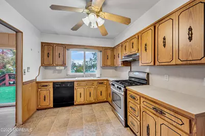 25 Venus Road, South Amboy, NJ 08879 - Photo 16