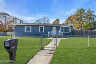 526 Bradley Blvd, Toms River Township, NJ 08753 - Photo 6