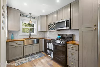 311 River Avenue, Point Pleasant, NJ 08742 - Photo 10