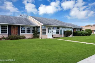 237 Huntington Dr, Lakewood, NJ 08701 - Photo 2