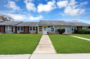 237 Huntington Dr, Lakewood, NJ 08701 - Photo 4