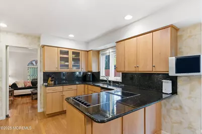 8 Glenwood Drive, Tinton Falls, NJ 07724 - Photo 20