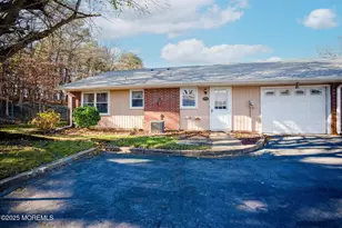 530D Portsmouth Dr, Lakewood, NJ 08701 - Photo 2