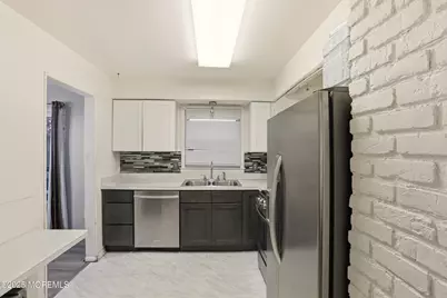 811 Morris Avenue, Lakewood, NJ 08701 - Photo 8