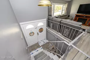 1094 June Ct, Toms River Township, NJ 08753 - Photo 4