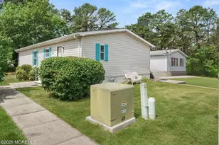 211 Holly Ct, Whiting, NJ 08759 - Photo 2