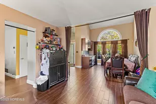 43 Pemberton Dr, Matawan, NJ 07747 - Photo 10