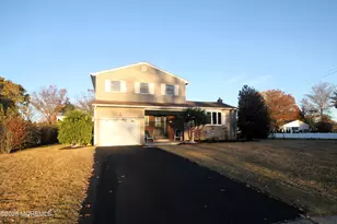 18 Wolfpack Rd, Hamilton Township, NJ 08619 - Photo 2