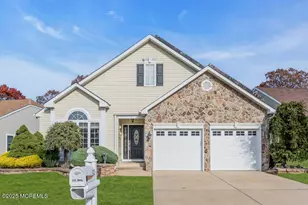 93 Cypress Point Ln, Jackson, NJ 08527 - Photo 4