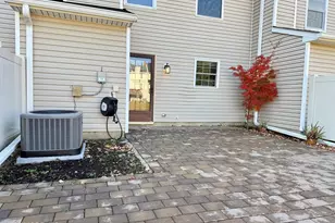 153 Tanglewood Pl, Morganville, NJ 07751 - Photo 8