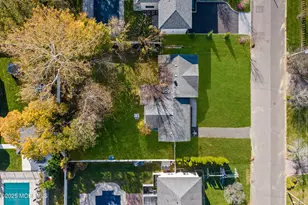 881 Red Oaks Dr, Long Branch, NJ 07740 - Photo 28