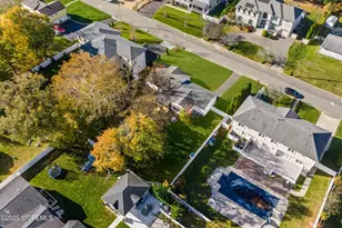 881 Red Oaks Dr, Long Branch, NJ 07740 - Photo 30