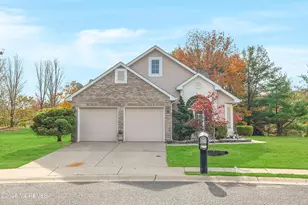 2221 S Chanticleer Ct, Toms River Township, NJ 08755 - Photo 2