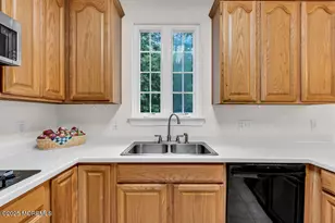 8 Connor Dr, Manalapan Township, NJ 07726 - Photo 22