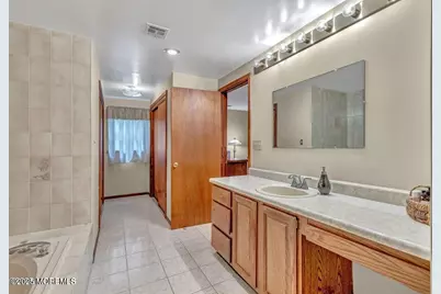 718 E Veterans Highway, Jackson, NJ 08527 - Photo 24